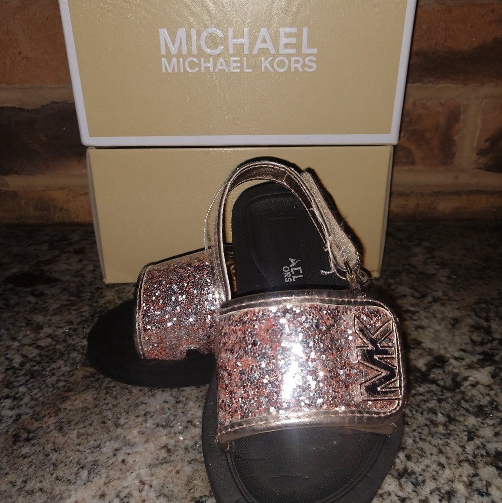 KORS, MICHAEL KIDS SANDAL SIZE 8